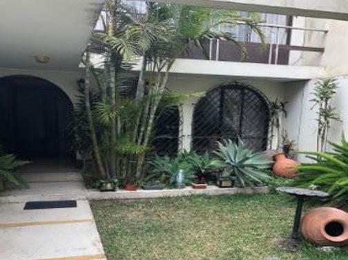entrada ajustada